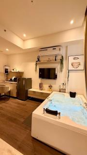 Sundowner Hive118 Jacuzzi Mirror Room Garden Patio - 1