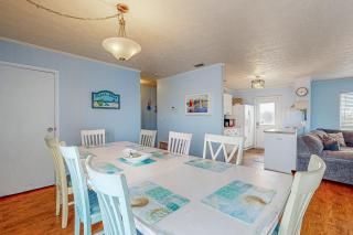 Serene 2-level home with WiFi & deck - walk to beach, 1 dog welcome - 3