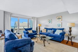 Elegant ocean-view townhome with beach access & pool - perfect location - 9