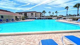 Cool Waves Oceanfront Retreat - St Augustine Beach 2 Pools 5 Hot Tubs! On the Beach - 8