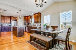 Beautiful 3-level home steps from the beach w/WiFi, washer/dryer, & central AC - 3