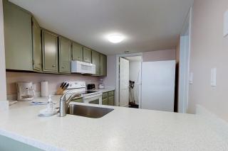 Bright & Airy Dog-Friendly Condo w/Shared Pool, Free WiFi, Central AC, & W/D - 2
