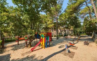 Awesome Apartment In Porec With Wifi - 4