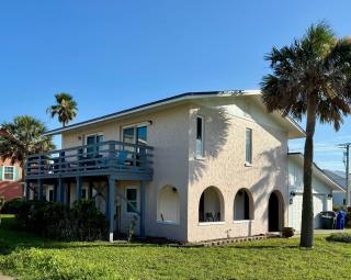 Spacious Seaside Cottage w/ Sunroom – 1-Minute Walk to Vilano Beach - 7