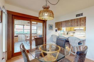 Spacious Seaside Cottage w/ Sunroom – 1-Minute Walk to Vilano Beach - 2