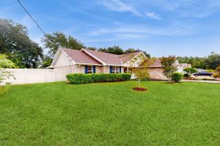 Spacious Home with Private Pool,Spa, Gas Grill and Patio - 0