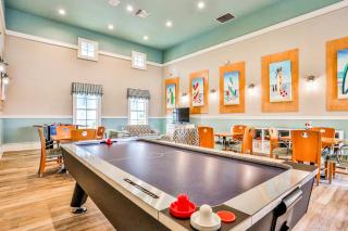 Oceanview condo with resort amenities, balcony and private beach access - 4