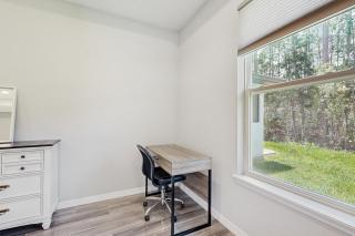 Spacious house with private covered patio, work station, full kitchen and grill - 5