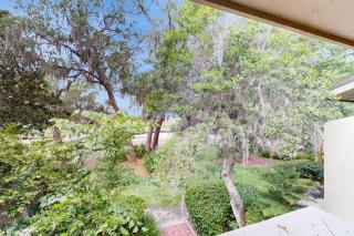 Golf-Course-Front Amelia Island Townhome with Patios, Fast WiFi & Shared Pool - 2