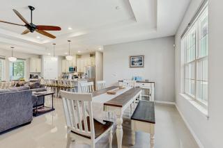 Spacious house with private covered patio, work station, full kitchen and grill - 2