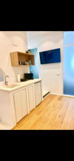 Voulas Sunset View Downtown Apartment by Mykonos Eight - 6