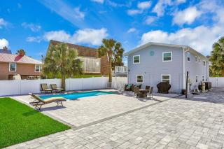 Lower Level 1 Block from 2 Beaches w/Private Pool, High-Speed Wi-Fi - 6