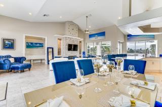 Canalfront Pool & Hot Tub: Home in Cape Coral - 3