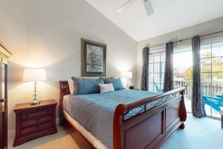 Spacious condo with pool, hot tub and private washer/dryer - 5