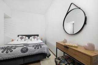 Zakopane Bright Apartment in the Mountains by Noclegi Renters - 2