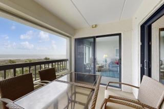 Third-floor oceanfront condo with balcony, W/D, pool & tennis - 5
