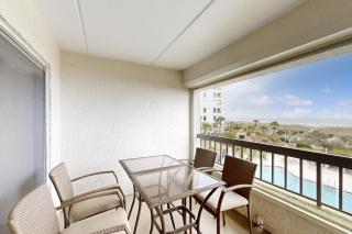 Third-floor oceanfront condo with balcony, W/D, pool & tennis - 6