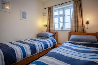 Garden Cottage - 2 Bedroom Cottage - Penally - 4