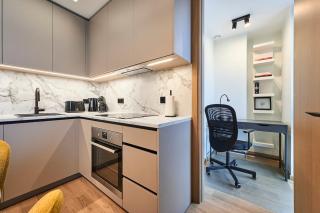 Brand new - self check-in - free parking - near Hilton - 1