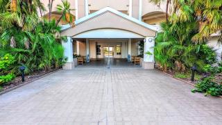 Surfclub Retreat 6th Floor Penthouse Corner! Wraparound Balcony! Ocean Views! - 0