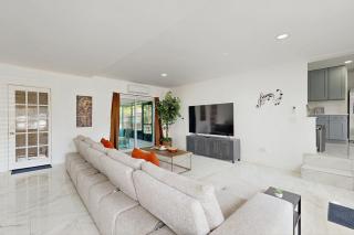 Stylish Avondale Home – Pet-Friendly & Walkable - 7