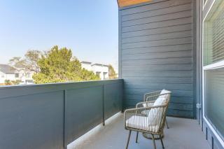 4 Mi to NRG Stadium Modern Group Retreat - 8