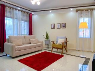 Keisha Luxury Furnished Apartment Bukoto - 1