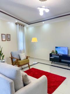 Keisha Luxury Furnished Apartment Bukoto - 6