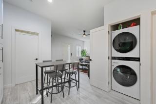 Old Town Oasis ,EV Access 5 Mins to Scottsdale Stadium-Golf - 1