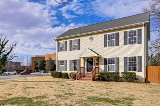 Walk to Dtwn & Campus! Spacious Hampton Home - 0