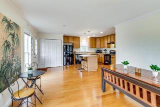 Walk to Dtwn & Campus! Spacious Hampton Home - 9