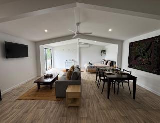 The Palms – Stylish Studio Retreat Near Yeppoon - 0