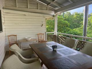 Stanley Terrace Cottage - 2