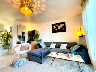 Bel Appart avec 2 chambres - Parking et Clim - Métro Argoulets - 0