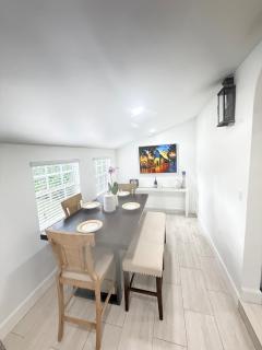 Sunset Villa- 3 Bedroom 2 Bathroom -6 Beds - 4