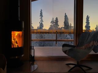 Peaceful Cabin with Hot Tub and Nature Views, Villa Lakeside Ruka - 2