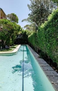 Luxe Beach House at Sunshine - 4