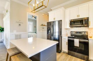Shoreside Getaway on Tims Ford Lake w/ Pool Access - 3