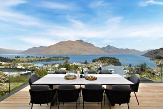 Queenstown Retreat - 3 Bed 3 Bath - 0