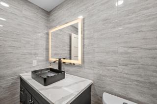 Modern Central Houston 1BR Apartment - 7