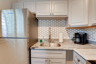 1 Block to John's Pass: Condo w/ Shared Dock! - 2