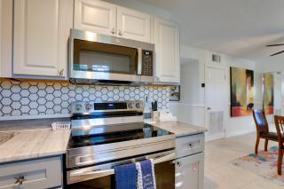 1 Block to John's Pass: Condo w/ Shared Dock! - 1