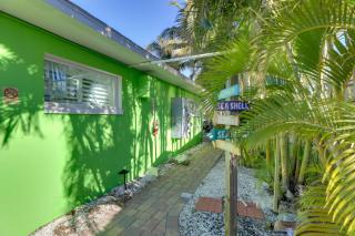 Walk to Everything! John’s Pass Gem w/ Dock Access - 7