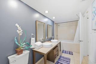 Luxury Brickell Condo with Skyline & Bay Views - 6