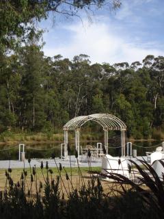 The Pond House Trentham - 6