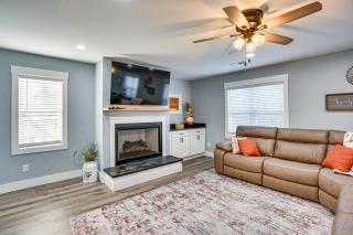 Peaceful Retreat with Hot Tub Near Lake Barkley! - 7