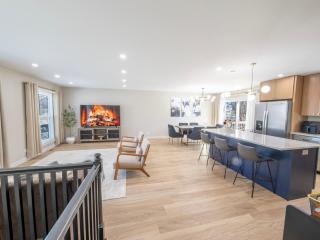 Spacious Family Friendly 4bd,3bt house Schaumburg IL - 8