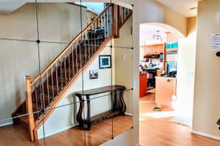 3 BDRM Spacious Luxury Retreat with Hottub Seclusion - 7