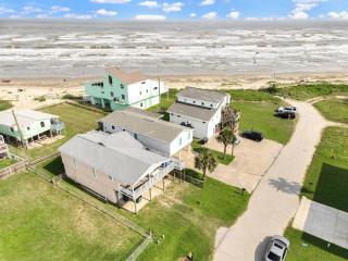 Propeller Clubhouse- Panoramic Beach Views - 9