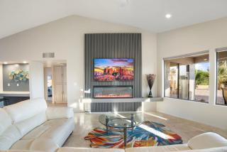 Cozy 2BR Home Fire Pit Grill Golf Course Views - 2